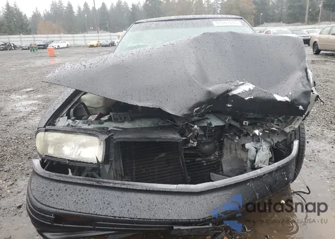 1994 Oldsmobile 88 Royale z USA, uszkodzony, nr VIN 1G3HN52L4R4809631